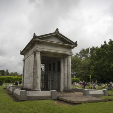Funeral de sepultura ou jazigo